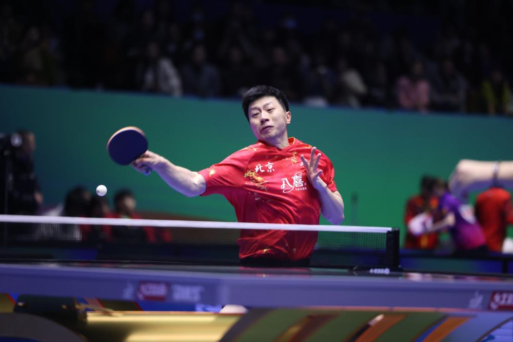 德甲第21輪門興3-2拜仁 門興不變守則！吃飯睡覺贏拜仁！德甲爭冠形勢模糊.